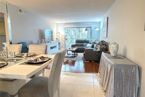 Copropriété à louer à Coconut Creek, Floride: 2 chambres, 107.4 m2 № 2085492 - photo 6