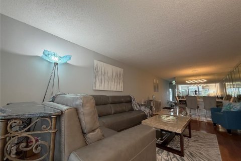 Copropriété à louer à Coconut Creek, Floride: 2 chambres, 107.4 m2 № 2085492 - photo 10