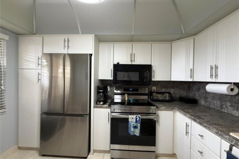 Copropriété à louer à Coconut Creek, Floride: 2 chambres, 107.4 m2 № 2085492 - photo 23