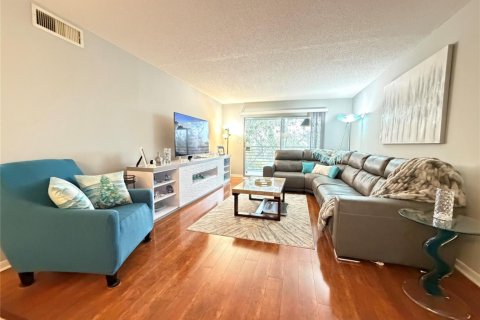 Copropriété à louer à Coconut Creek, Floride: 2 chambres, 107.4 m2 № 2085492 - photo 9