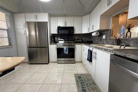 Copropriété à louer à Coconut Creek, Floride: 2 chambres, 107.4 m2 № 2085492 - photo 26
