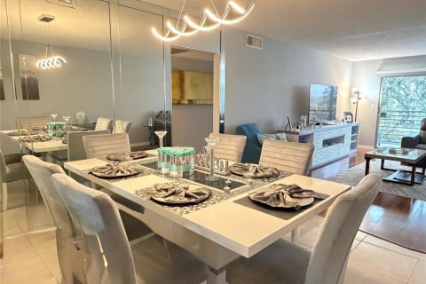 Copropriété à louer à Coconut Creek, Floride: 2 chambres, 107.4 m2 № 2085492 - photo 11