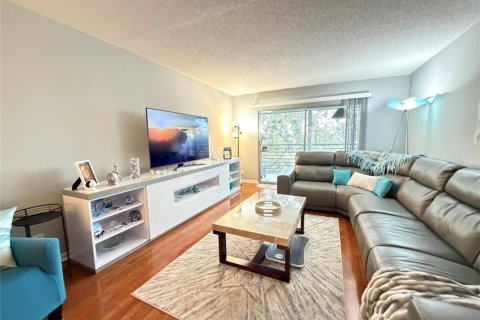 Copropriété à louer à Coconut Creek, Floride: 2 chambres, 107.4 m2 № 2085492 - photo 8