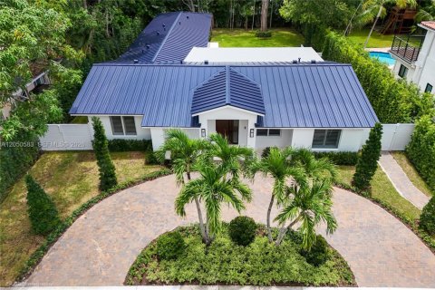 Casa en venta en South Miami, Florida, 4 dormitorios, 246.28 m2 № 2168468 - foto 3