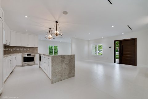 Casa en venta en South Miami, Florida, 4 dormitorios, 246.28 m2 № 2168468 - foto 11