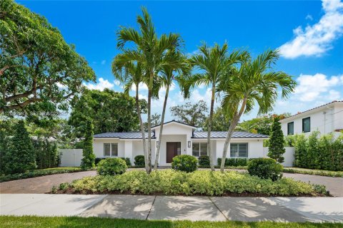 Casa en venta en South Miami, Florida, 4 dormitorios, 246.28 m2 № 2168468 - foto 2