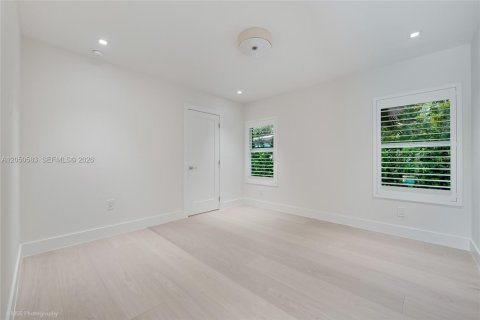 Casa en venta en South Miami, Florida, 4 dormitorios, 246.28 m2 № 2168468 - foto 23