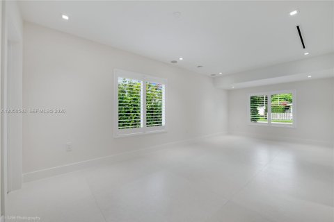 Casa en venta en South Miami, Florida, 4 dormitorios, 246.28 m2 № 2168468 - foto 17