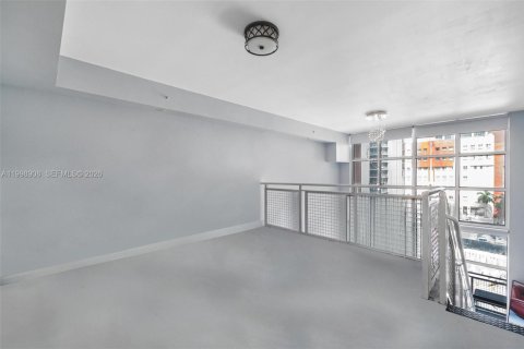 Condominio en alquiler en Miami, Florida, 1 dormitorio, 90.86 m2 № 2060964 - foto 22