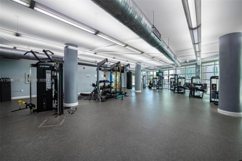 Condominio en alquiler en Miami, Florida, 1 dormitorio, 90.86 m2 № 2060964 - foto 29