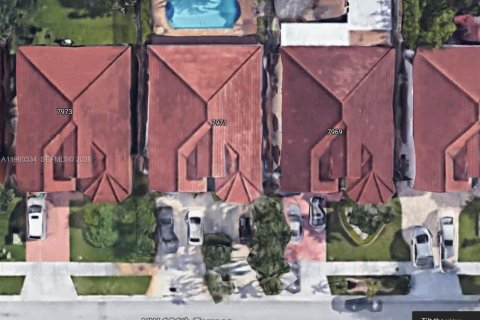 Casa en alquiler en Hialeah, Florida, 3 dormitorios, 146.6 m2 № 2024951 - foto 24