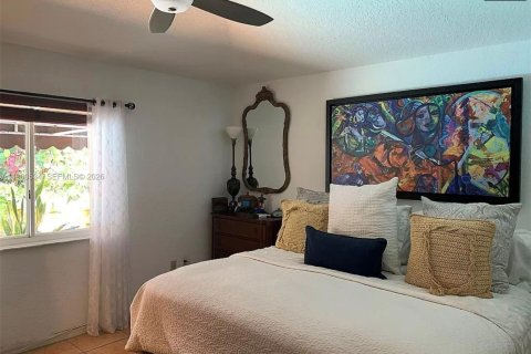Casa en alquiler en Hialeah, Florida, 3 dormitorios, 146.6 m2 № 2024951 - foto 13