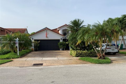Casa en alquiler en Hialeah, Florida, 3 dormitorios, 146.6 m2 № 2024951 - foto 2