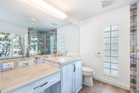 Villa ou maison à vendre à North Miami, Floride: 4 chambres, 237.55 m2 № 2001166 - photo 24