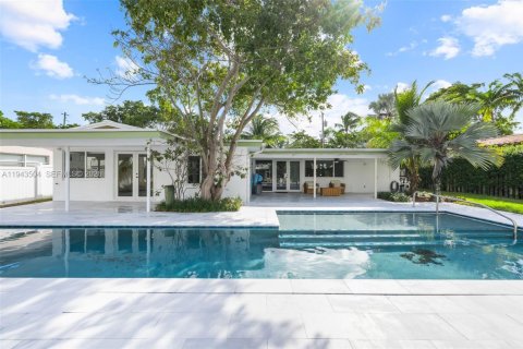 Villa ou maison à North Miami, Floride 4 chambres, 237.55 m2 № 2001166