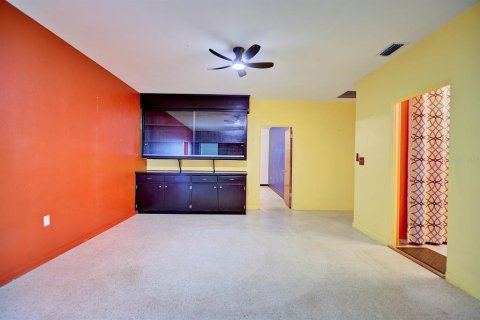 House in Avon Park, Florida 3 bedrooms, 197.79 sq.m. № 1917880 - photo 18