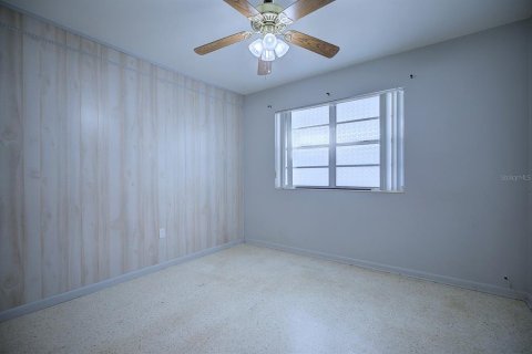 House in Avon Park, Florida 3 bedrooms, 197.79 sq.m. № 1917880 - photo 23