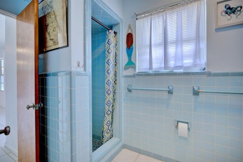 House in Avon Park, Florida 3 bedrooms, 197.79 sq.m. № 1917880 - photo 6