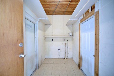 House in Avon Park, Florida 3 bedrooms, 197.79 sq.m. № 1917880 - photo 27