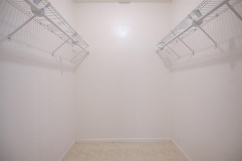 House in Avon Park, Florida 3 bedrooms, 197.79 sq.m. № 1917880 - photo 10