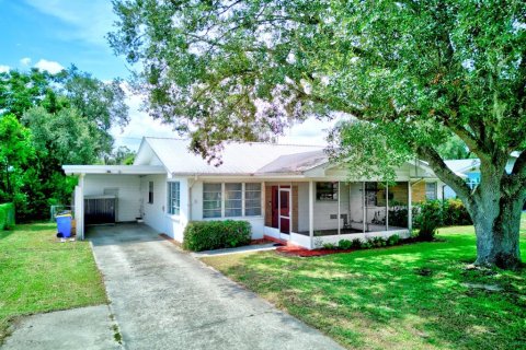 House in Avon Park, Florida 3 bedrooms, 197.79 sq.m. № 1917880 - photo 3