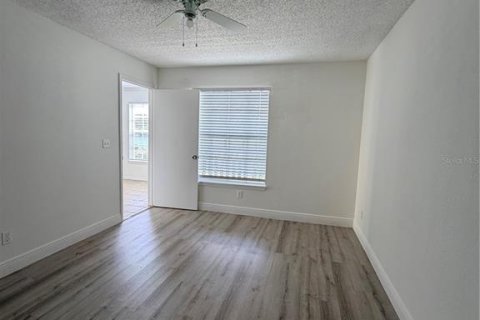 Condo in Orlando, Florida, 2 bedrooms  № 2230623 - photo 13