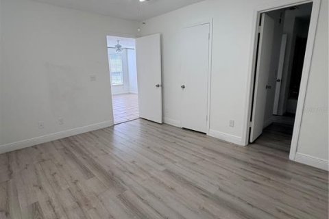 Condo in Orlando, Florida, 2 bedrooms  № 2230623 - photo 23