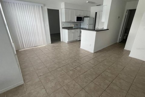 Condo in Orlando, Florida, 2 bedrooms  № 2230623 - photo 6
