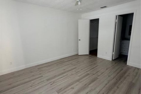 Condo in Orlando, Florida, 2 bedrooms  № 2230623 - photo 16