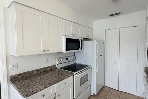Condo in Orlando, Florida, 2 bedrooms  № 2230623 - photo 9