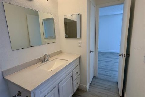 Condo in Orlando, Florida, 2 bedrooms  № 2230623 - photo 25
