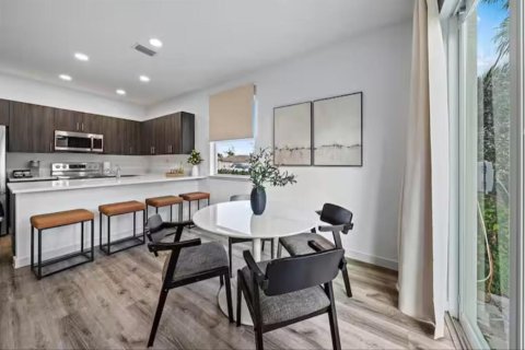 Touwnhouse à louer à Riviera Beach, Floride: 4 chambres, 128.86 m2 № 2392538 - photo 9