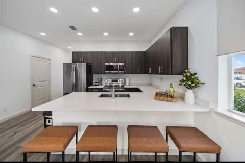 Touwnhouse à louer à Riviera Beach, Floride: 4 chambres, 128.86 m2 № 2392538 - photo 5