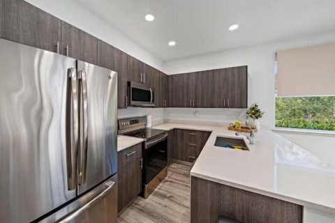 Touwnhouse à louer à Riviera Beach, Floride: 4 chambres, 128.86 m2 № 2392538 - photo 11