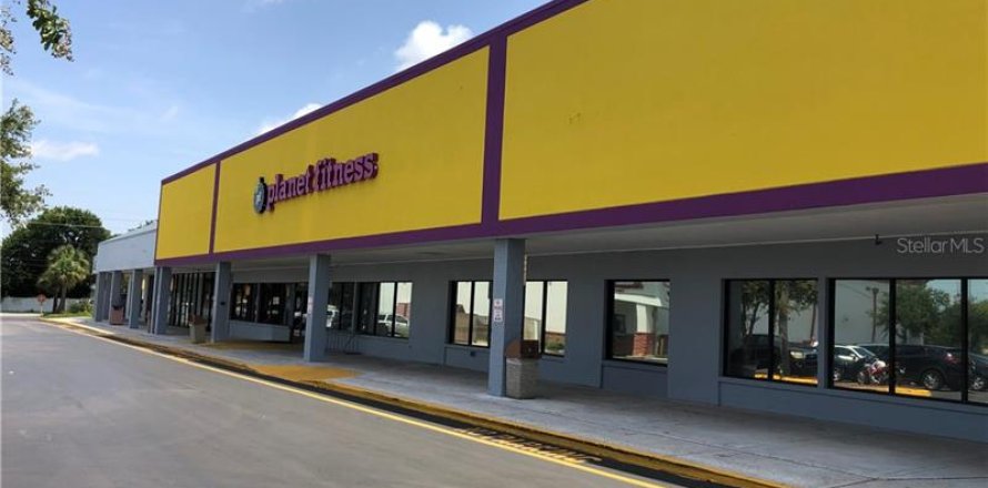 Immobilier commercial à Clearwater, Floride 3061.59 m2 № 212846