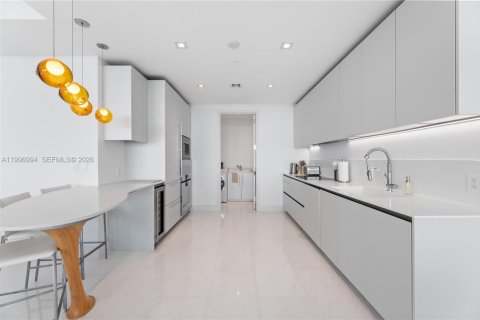 Снять в аренду кондоминиум в Санни-Айлс-Бич, Флорида 2 спальни, 158.31м2, № 2060399 - фото 8