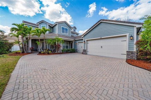 House in Windermere, Florida 4 bedrooms, 284.19 sq.m. № 1549712 - photo 1