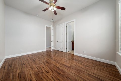 House in Windermere, Florida 4 bedrooms, 284.19 sq.m. № 1549712 - photo 23