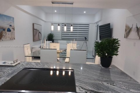 Condominio en alquiler en Hallandale Beach, Florida, 1 dormitorio, 68.84 m2 № 1979233 - foto 3