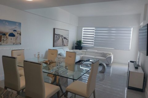 Condominio en alquiler en Hallandale Beach, Florida, 1 dormitorio, 68.84 m2 № 1979233 - foto 6