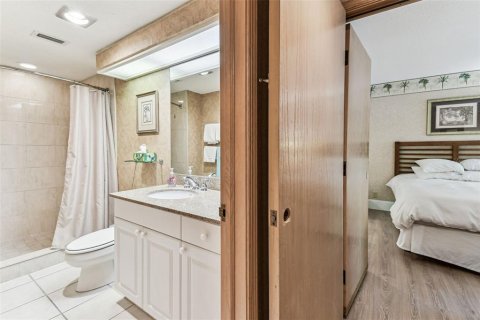 Condo in Palm Harbor, Florida, 2 bedrooms  № 1755026 - photo 23