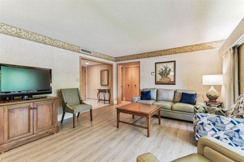 Condo in Palm Harbor, Florida, 2 bedrooms  № 1755026 - photo 15