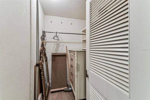 Condo in Palm Harbor, Florida, 2 bedrooms  № 1755026 - photo 21