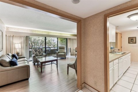 Condo in Palm Harbor, Florida, 2 bedrooms  № 1755026 - photo 4