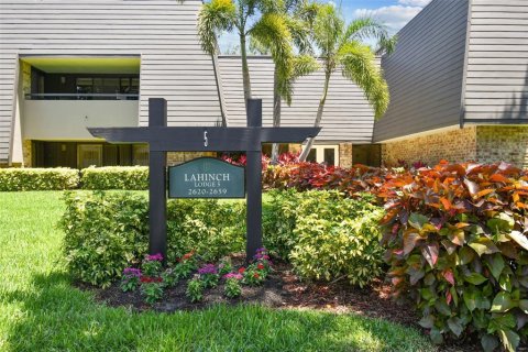 Condo in Palm Harbor, Florida, 2 bedrooms  № 1755026 - photo 1