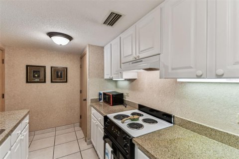 Condo in Palm Harbor, Florida, 2 bedrooms  № 1755026 - photo 6