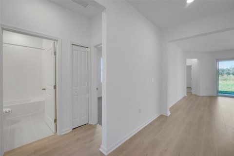 Casa en venta en Winter Haven, Florida, 4 dormitorios, 163.32 m2 № 2227235 - foto 4