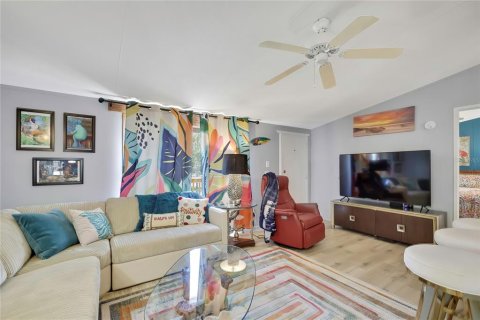 Appartement à louer à Homosassa, Floride: 4 chambres, 124.86 m2 № 2412580 - photo 4