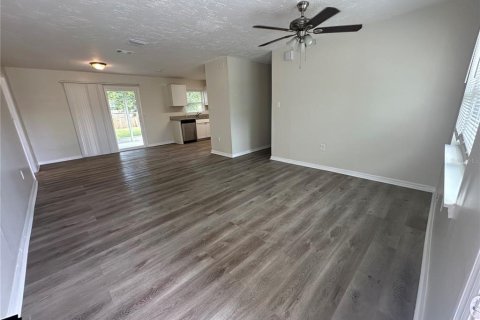 Casa en alquiler en Orlando, Florida, 4 dormitorios, 118.26 m2 № 2100331 - foto 2