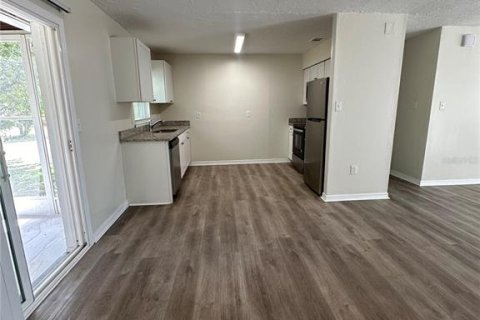 Casa en alquiler en Orlando, Florida, 4 dormitorios, 118.26 m2 № 2100331 - foto 5